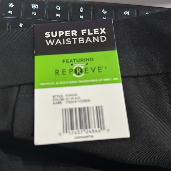 NWT Kenneth Cole Reaction Men’s Techni-cole Performance Dressing Pant - Picture 8 of 8